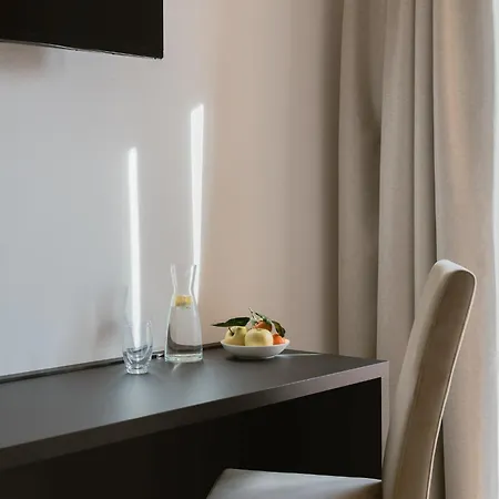 Rezia Hotel 3*